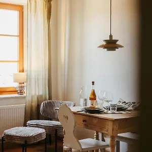 Staudingerhof Apartment